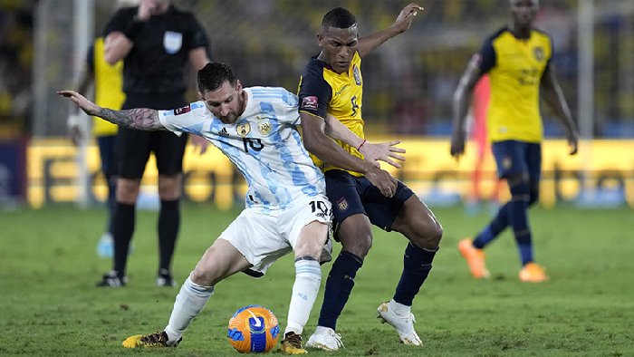 Soi kèo phạt góc Argentina vs Ecuador, 5h30 ngày 10/6