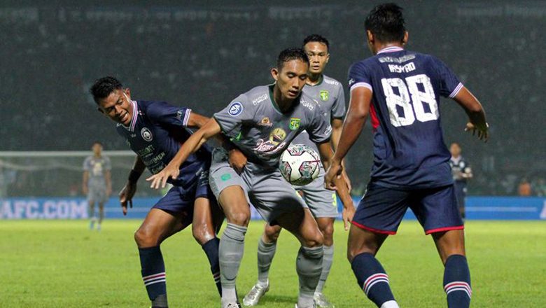 Soi kèo phạt góc Arema Malang vs Persebaya Surabaya, 20h30 ngày 27/3 - Ảnh 2